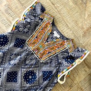 THML Flutter Sleeve Top Size Small. Beautiful embroidery details.